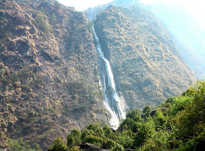  Munsiyari is ane identify which provides an enchanting in addition to unique persuasion of the Himalayan Peak IndiaTravelDestinationsMap: INDIA TRAVEL - H5N1 MUST VISIT GREAT HIMALAYAN RETREAT - MUNSIYARI