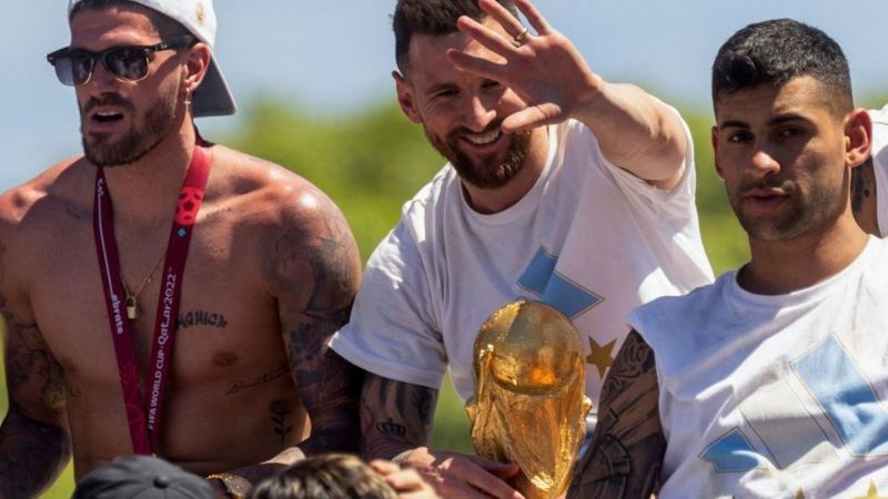 La selección argentina celebra con millones de personas el título de la Copa del Mundo