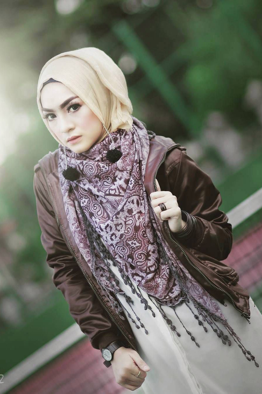 8 Tips Dan Pose Hunting Foto Model Hijab Untuk Pemula Yang Keren