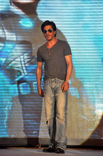 SRK Snapped at 'DDB Videocon' press meet