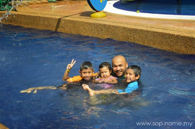 Mandi manda di Waterpark Gold Coast Resort Morib