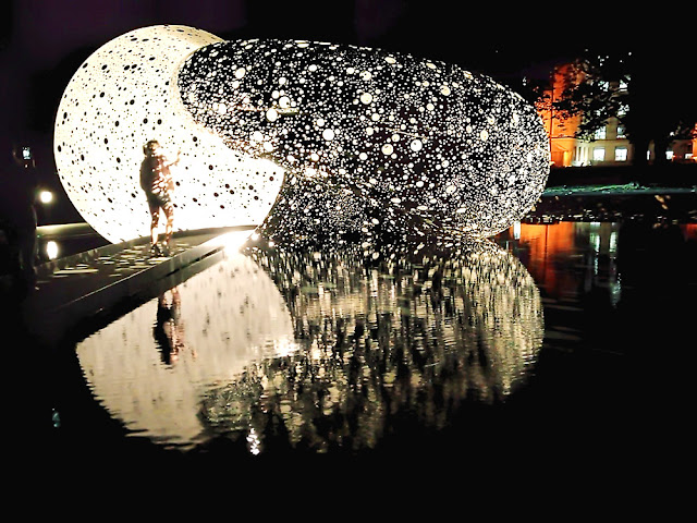 Ouroboros, National gallery, Australia.