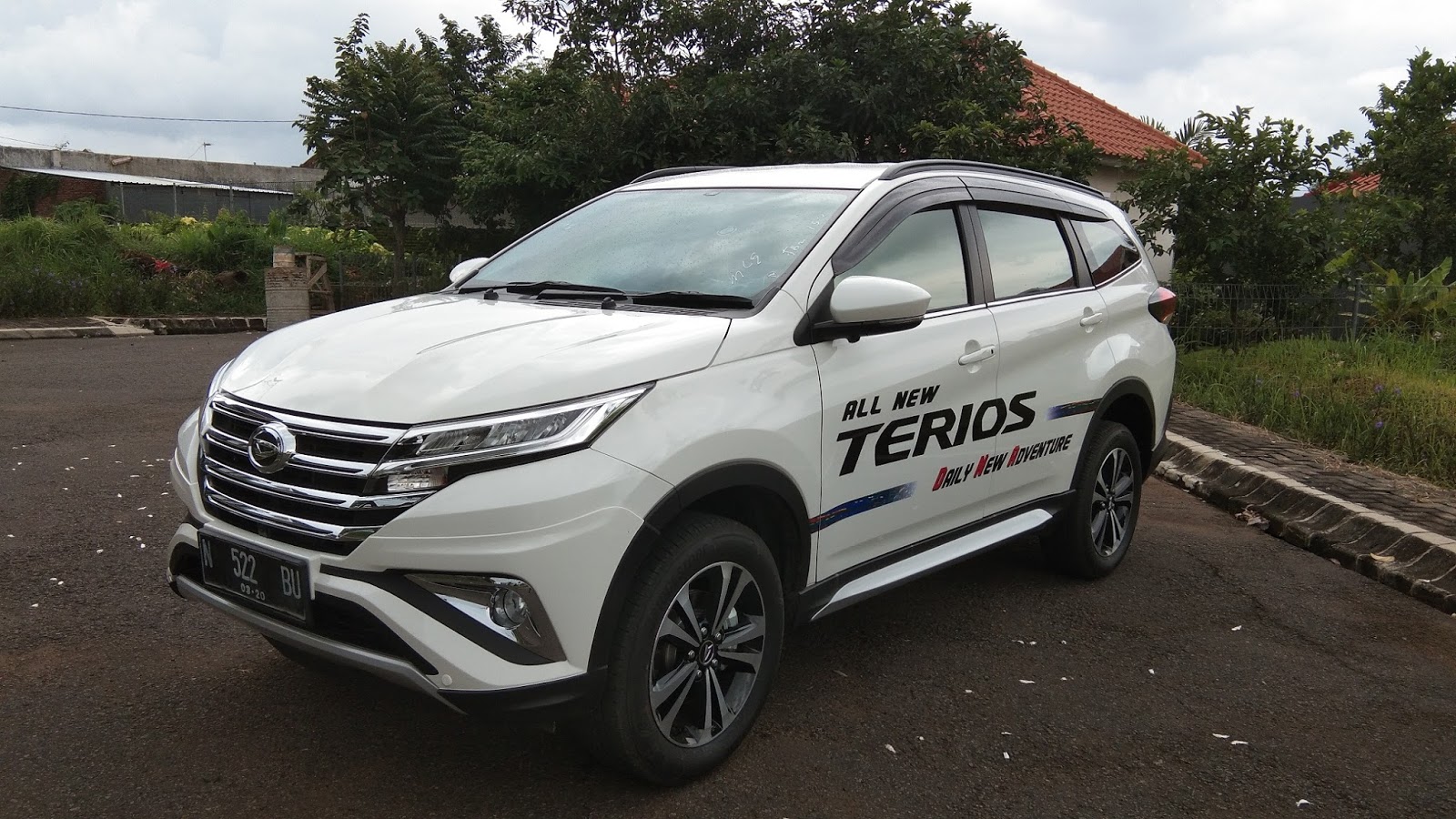 Harga Daihatsu Terios Model Baru Tak Alami Kenaikan Ini Daftarnya