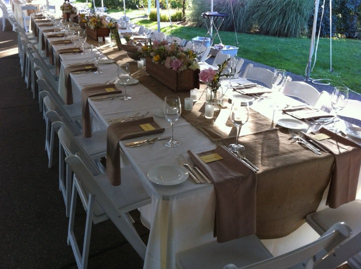 banquet room wedding with burlap