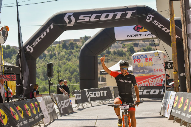 Christofer Bosque domina los senderos de Fonollosa y Alejandro Gómez se lleva la general de la Scott Marathon Cup 2019