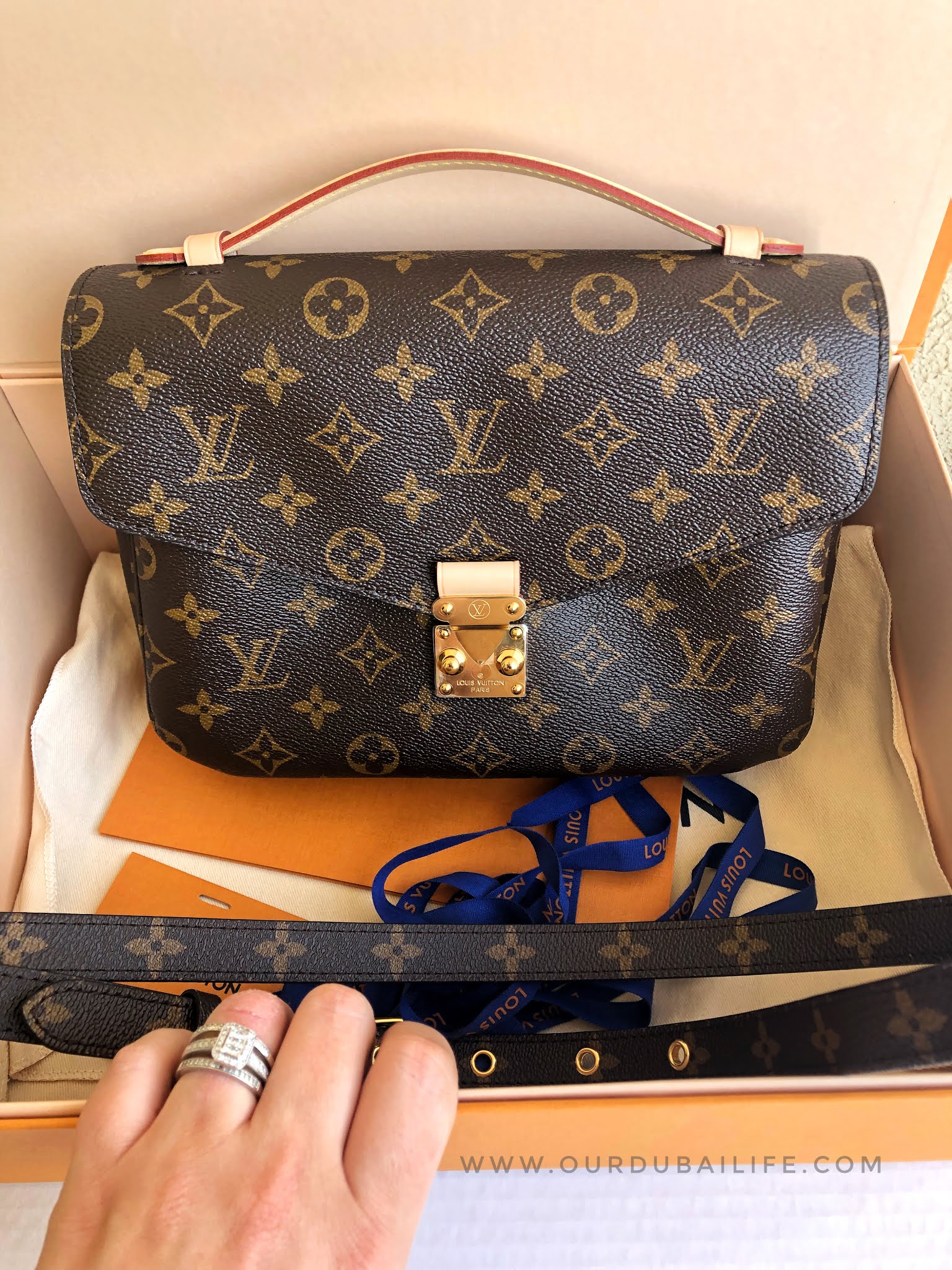 Louis Vuitton Pochette Métis monogram print unboxing