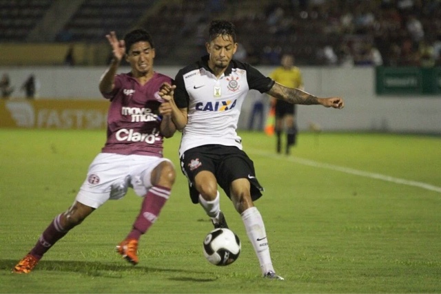 Em jogo movimentado, Corinthians empata em Araraquara