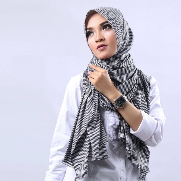 Hijab Monochrom terbaru