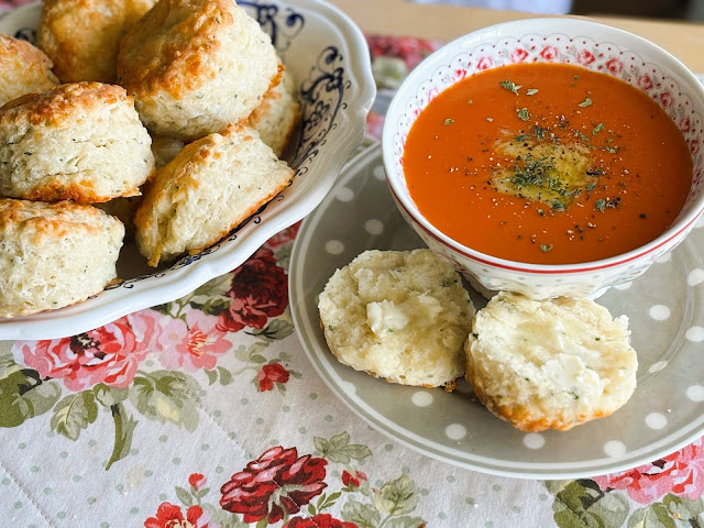 Cheddar Cheese & Chive Scones