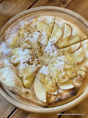 apple pizza dessert at Ortolana pizza cafe in Aomori, Japan