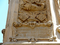 Medalló de Sant Pere amb els versos de Dolors Monserdà