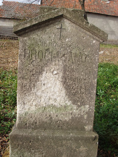 Brogli János sírköve