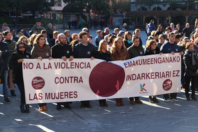 Concentración del Ayuntamiento contra la violencia machista