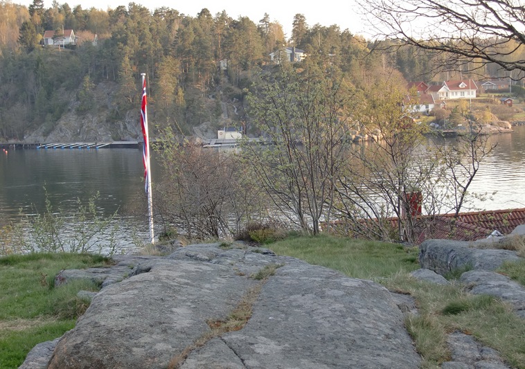 påsken 2011,barn og Oda020