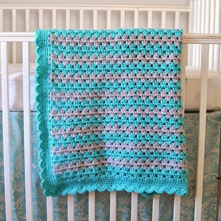 Granny Stripe Blanket Tutorial: Scalloped Border 