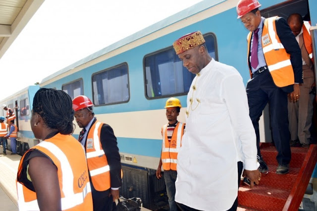 FG to acquire more coaches for Abuja-Kaduna rail route – Amaechi