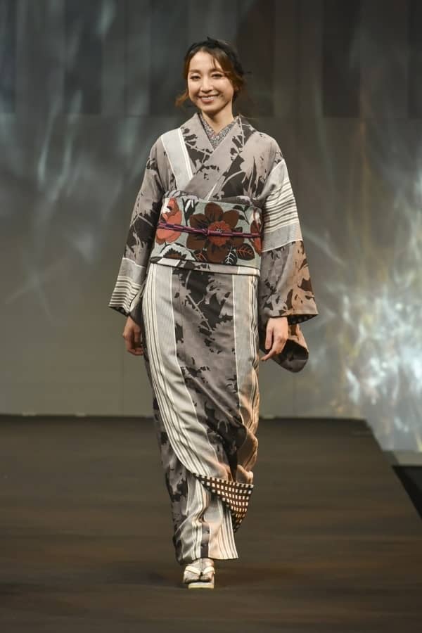 Modern Kimono designed by Jotaro Saito for Autumn/Winter Collection