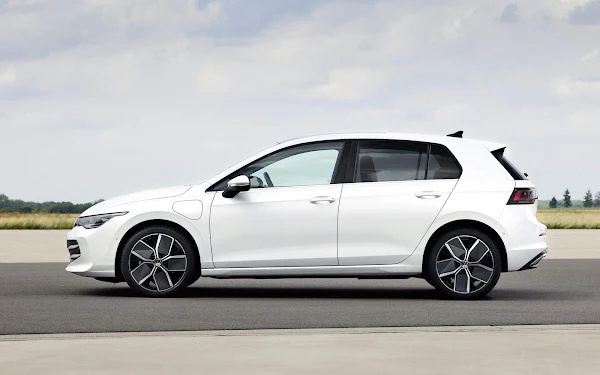 Novo VW Golf 2025: produção iniciada na Alemanha