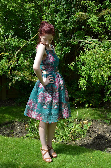 Camelia robe tie back dress with gathered skirt Wissew Camelia dress sewing pattern review and hacks upcycled fabric sustainable style DIY fashion blog