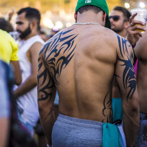 Stylish Festival-Goers Flash Their Ink At Coachella And Tomorrowland
