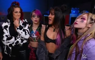 Bayley, Asuka, Dakota Kai y Kairi Sane.