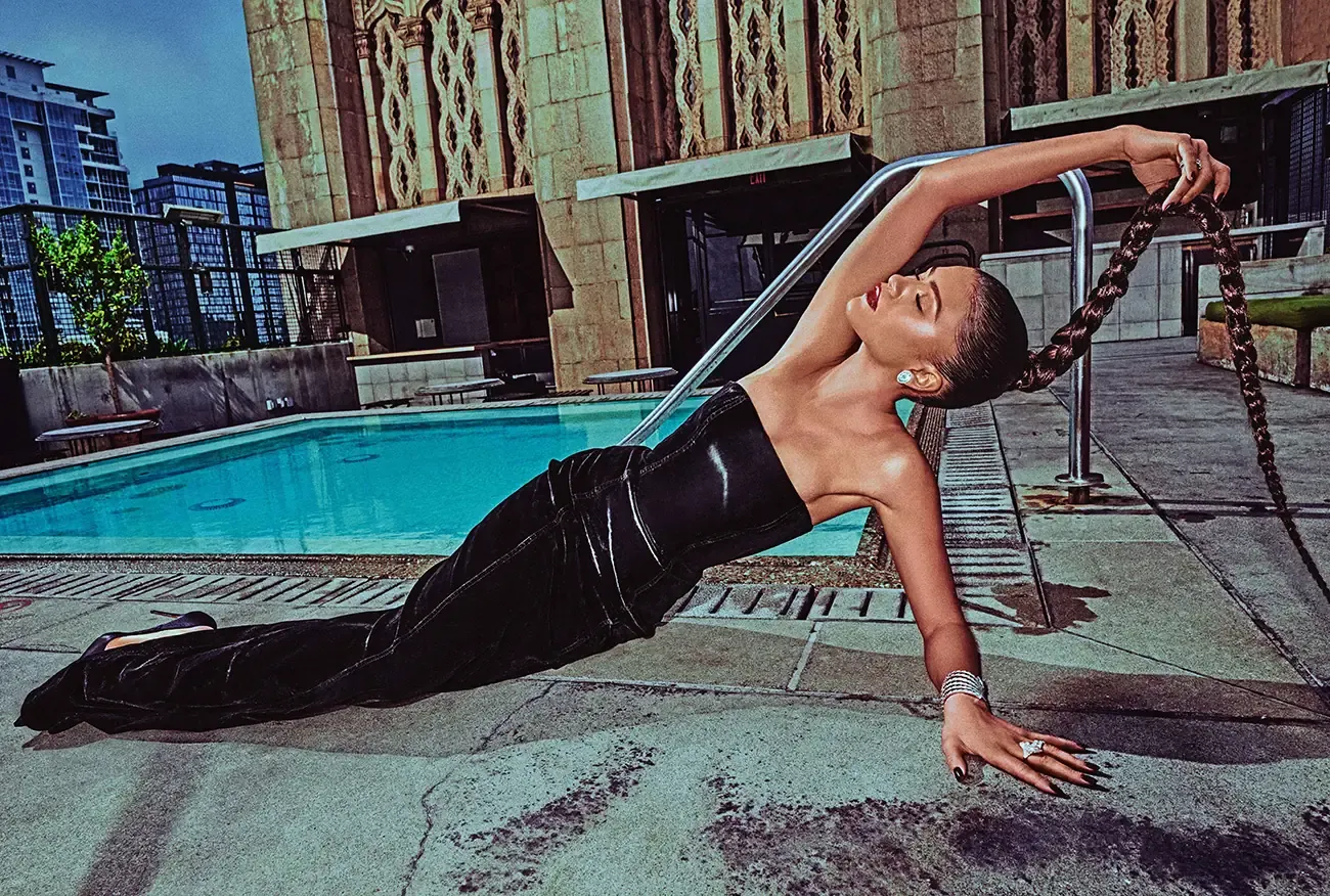 Zendaya - Elle US September 2023 by Steven Klein