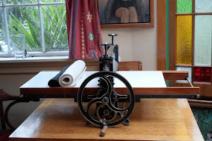 TABLE TOP ETCHING PRESSES