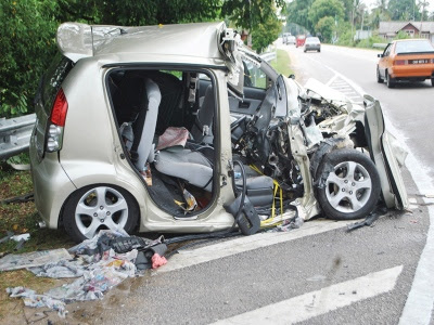 Pemandu Myvi Maut Setelah Termakan Jalan