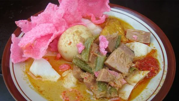 Sejarah Lontong Sayur Padang: Meluncurkan Sejarah yang Kaya Di Balik Kelezatan Indonesia Ini