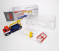 tomica limited vintage nissan wrecker tow truck lv-75b