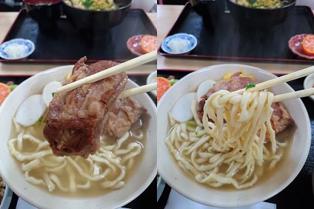 本ソーキとそばの麺の写真