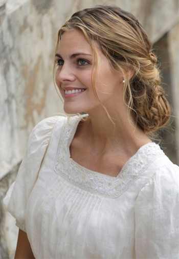 Hairstyle For Romantic Dinner | Trends Hairstyles