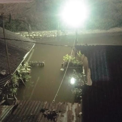 Banjir Rob Kembali Terjang Belawan, Warga Khawatir Mati Tenggelam Saat Terlelap Tidur