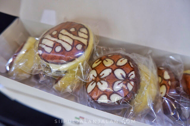 Bolu dengan motif batik di Jogja