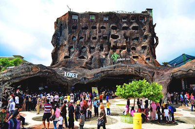 Jatim Park merupakan sebuah daerah wisata yang berada di kota Batu Info Objek Wisata Jatim Park 2 Kota Batu Jawa Timur