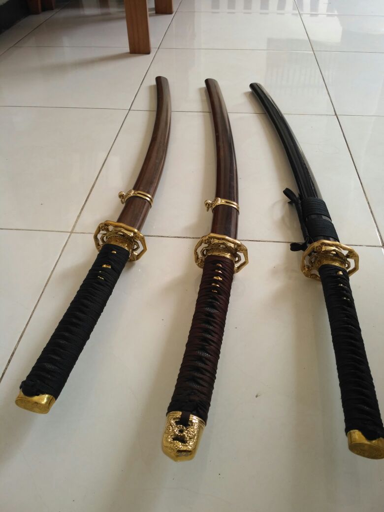 Pabrik Pedang  Katana samurai senjata  ninja silat 