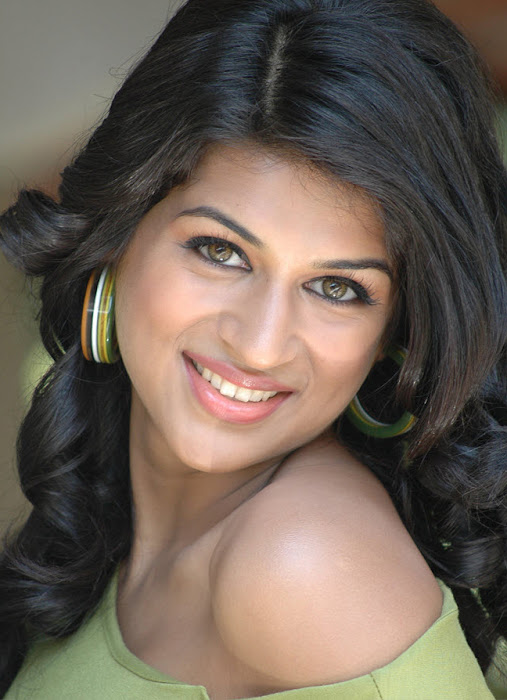 shraddha das unseen pics