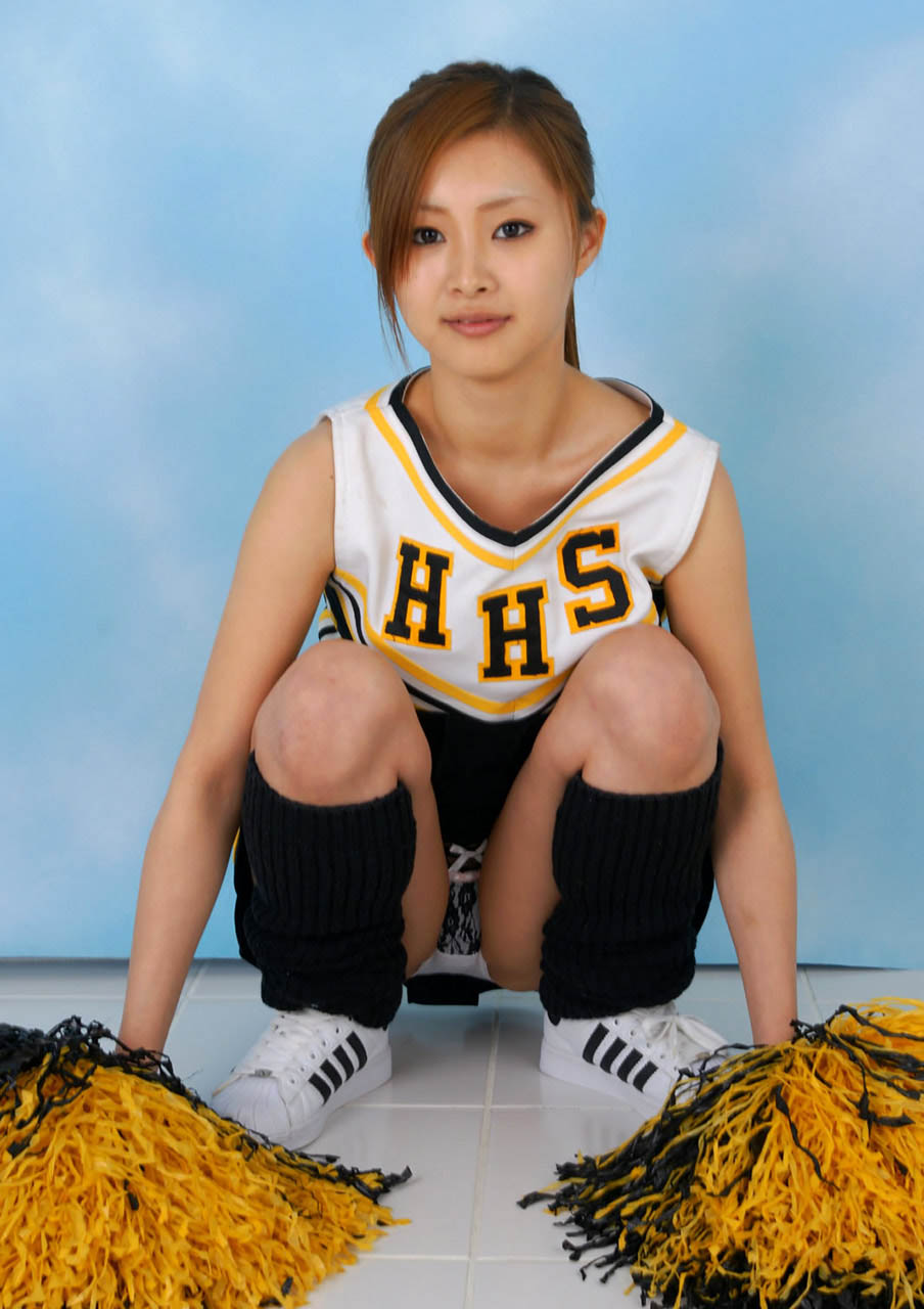 suzuka ishikawa sexy cheerleader outfit 02