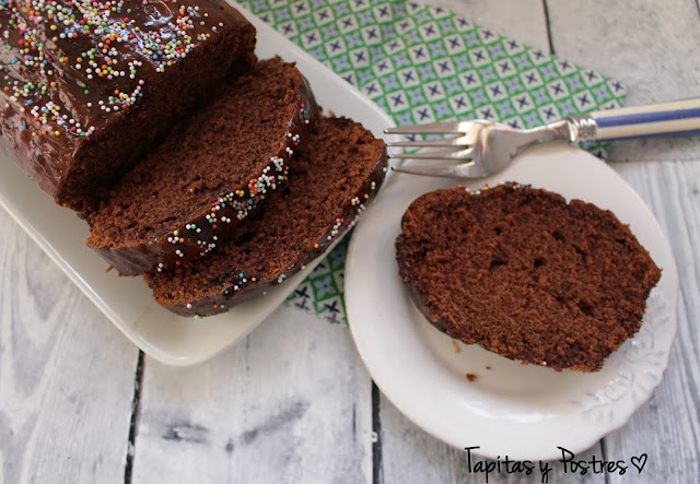 Plum cake de cacao y café