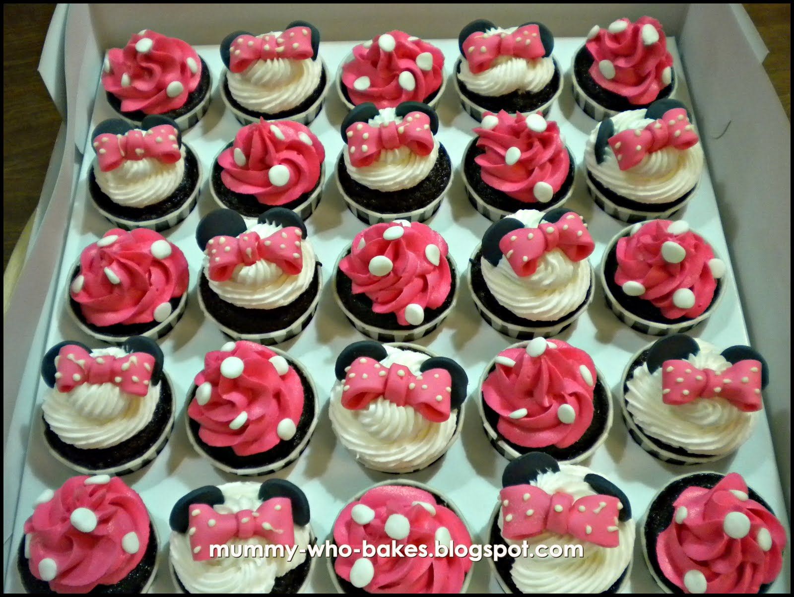 wedding cupcake images  some great Minni Mouse cakes and cupcakes I have seen in internet