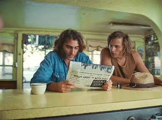 inherent vice-joaquin phoenix-jordan christian hearn