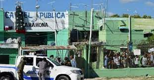 Tres heridos en pelea entre internos de la càrcel pùblica de Barahona; autoridades penitenciarias investigan el caso