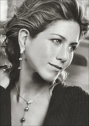 jennifer aniston looks like man. aniston looks like man.