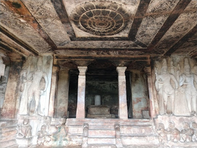 Rock-cut temple Ravalaphadi interior