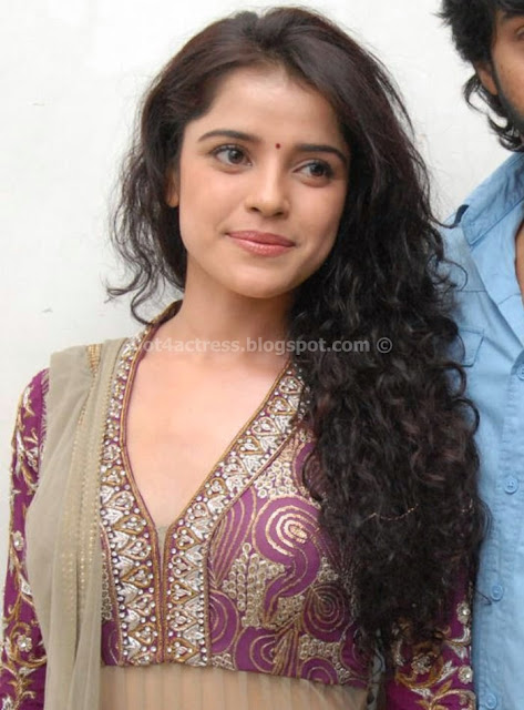 Piaa Bajpai latest Hot Images in Dalam Movie 