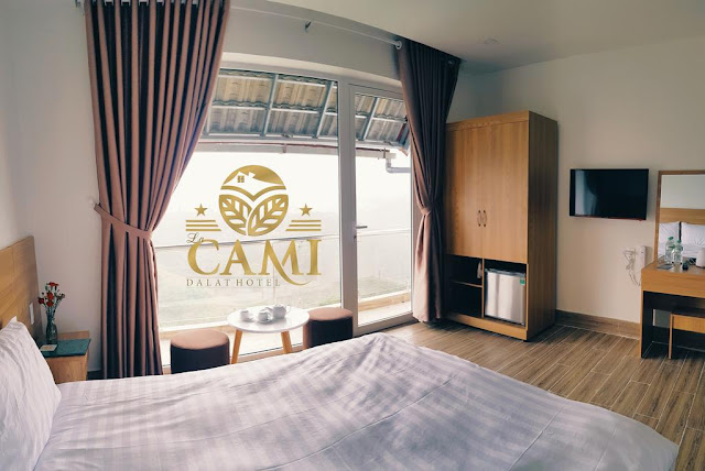 Phòng Deluxe Giường Đôi Với Ban Công - Nhà Nghỉ ở Đà Lạt Giá Rẻ LACAMI HOTEL-3a