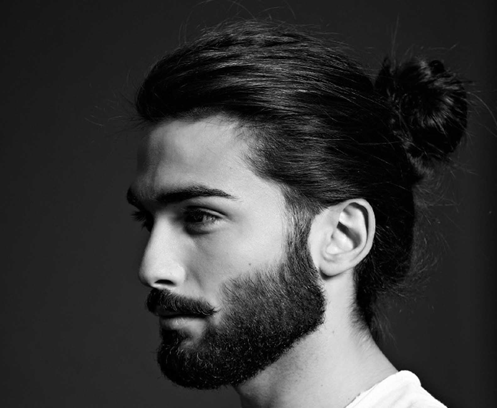 10 Model Rambut Panjang Untuk Pria Yang Akan Membuatmu Terlihat