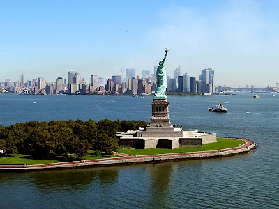 Statue of liberty wallpaper