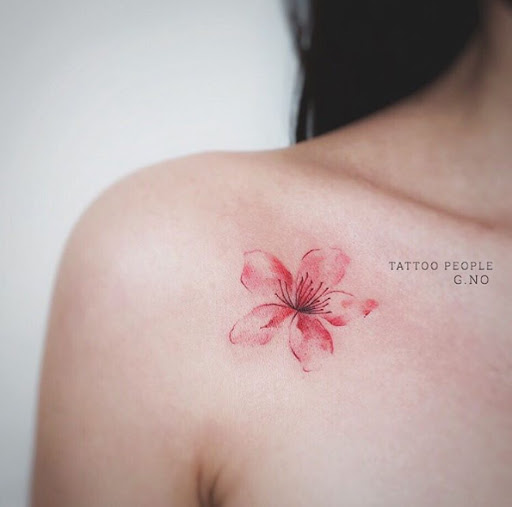 40 tatuagens de flor de cerejeira para deixar vocês encantadas!