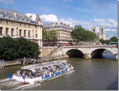 Bateau Mouche, Point St. Michel